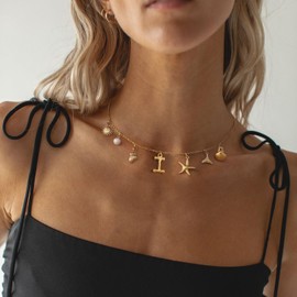 Ewrkbr Charm Initial Necklace for Women, 14K Gold Plated Summer Seashell Letter Necklace Boho Beach Starfish Initial Choker Necklace Chunky Gold Sun Letter Necklace Beach Gold Jewelry for Women