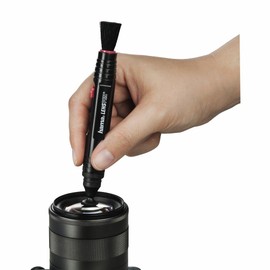 Hama Reinigungsstift zur Objektiv- und Filterreinigung, 12,5 cm lang, Lenspen, Schwarz