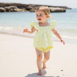 Baby Girl Daisy Outfit Smocked Tunic Shirt Ruffle Bloomer Shorts Set Cute 2Pcs Newborn Summer Clothes 0 3 6 12 18Months (Yellow, 0-3 Months)