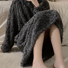 Sgjdewo Winter Coral Velvet Home Clothes, Winter Pajamas for Women Warm Plush Thicken Flannel Pajamas, Womens Warm Pajamas, Long, Easy-to-Wear, Loose, Plush, Warm Pajamas (Blue,51.2in)