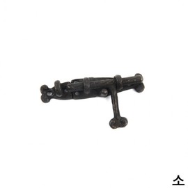 Small Heart Cast Brass Latch 95mm