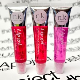 The Make-Up Artist Project 3 Pack Bundle of Assorted Lip Gels - Each set includes CHERRY, STRAWBERRY and BUBBLE GUM- Hydrating Lip Glosses to nourish your lips with Vitamin E, Super Glossy and Thick.