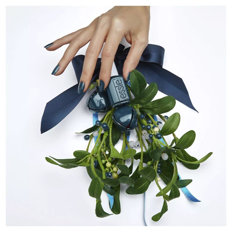 Essie Nail Polish #1120 - On Your Mistletoes - 0.5oz