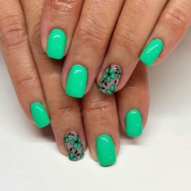 Green Press on Nails Spring Nails Press On Short Square Fake Nails with Flower Design Full Cover Floral Nails Glossy Reusable Summer False Nails for Women Girls Manicure 24pcs