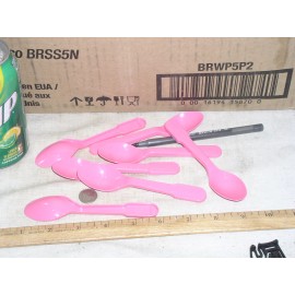Baskin-Robbins 7 NEW BASKIN ROBBINS EMBOSSED ICE CREAM SUNDAE SUNDAY 5 INCH PINK PLASTIC SPOONS