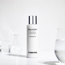 Medifill 메디필 촉촉 탱탱 물광 펩타이드9 콤플렉스 아쿠아 에센스 에멀전 250ml Medifill Moisturizing Firming Water Glow Peptide 9 Complex Aqua Essence Emulsion 250ml