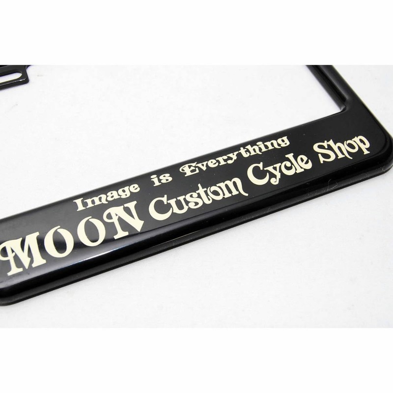 ムーンアイズ(MOONEYES) ナンバープレートフレーム 原付(タテ10cm × ヨコ17cm専用) サイズ要確認 ブラック Custom Cycle Shop＿NF-MG130GCBKMCS-MON