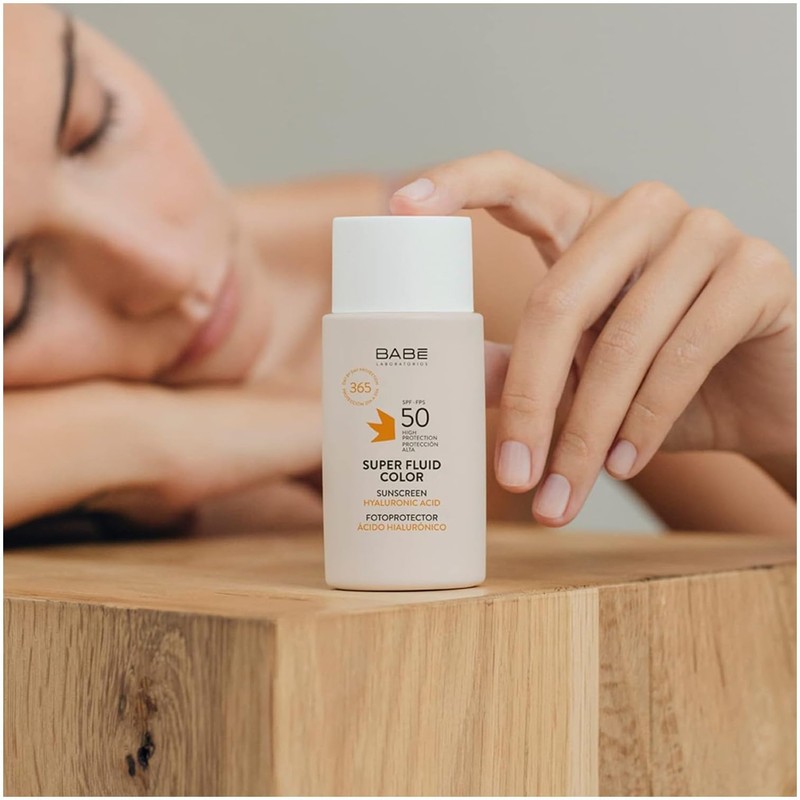 Babe Super Fluid Color Sunscreen SPF 50 – Tinted Facial