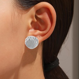 Gold Starfish Earrings for Women Silver Plated Starfish Statement Stud Earrings Trendy Jewelry Alluring Ocean Themed Earrings (silver2)