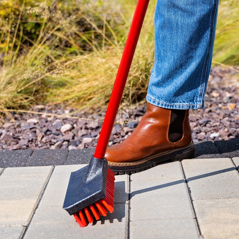 Libman 547 Floor Scrub with Built-In Scraper