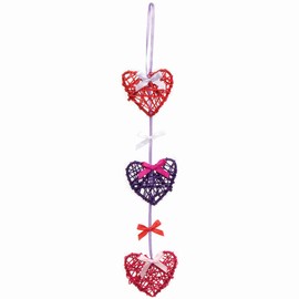 Baker Ross Valentines Rattan Hearts - Pack of 10, Natural Art and Craft Supplies for Kids (FC312)