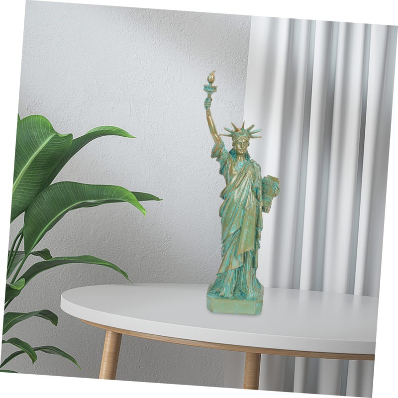 iplusmile Mini Statue of Liberty Resin Ornament Creative Desktop Decor