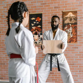 Didiseaon 10Pcs Taekwondo Breaking Boards Professional Planks for Martial Arts Training Durable and Versatile for Beginners