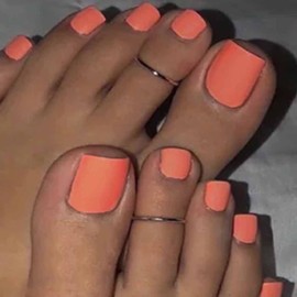 Outyua Orange Square Fake Toenails Solid Matte Press on Toe Nails Short Acrylic False Toes Nails Artificial Beach Full Cover Toenail for Women 24 Pcs (Orange)