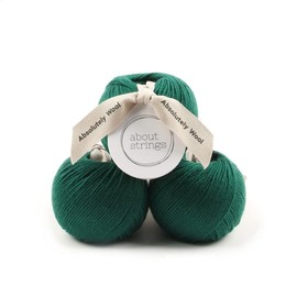 About Strings 100% Extra Fine Merino Wool DK Yarn 50g 109 yards per ball, 3-Pack (Emerald)