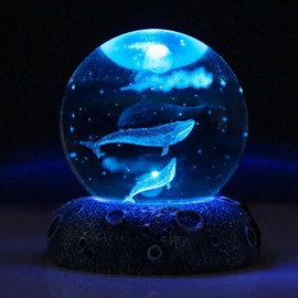 Ricjurzzty Crystal 3D Jellyfish Whale Ball Night Light, 8CM Crystal Ball Night Light with Colorful LED Lamp, USB Cool Sea Animal Table Lamp for Bedroom and Living Room Decoration (Whale)