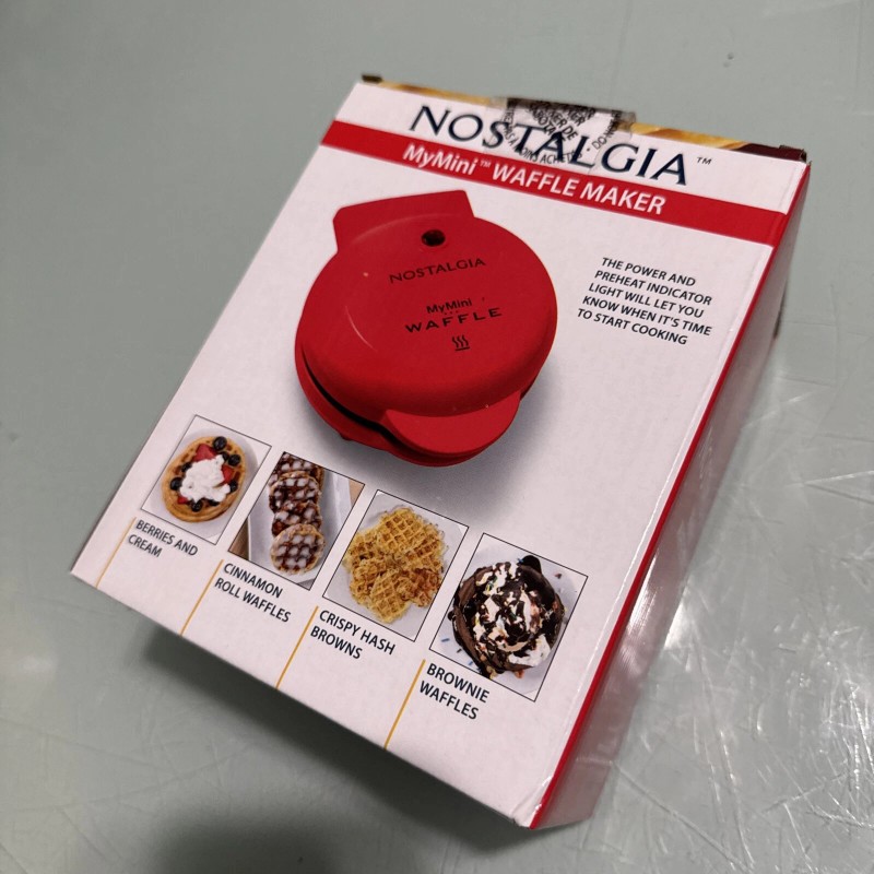 NOSTALGIA - MyMini 5'' Non Stick Heart Red Mini Waffle