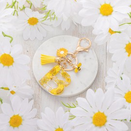 MWOOT Letter Keychain Initial Keyring Letter, Alphabet Resin Flower Key Chain with Daisy Bee Tassel Pendant Handbag Purse Charm, Yellow Petal Keyring for Women, Yellow-b