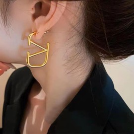 IvoryHaid Luxury Gold V-Shaped Geometric Earrings Women Letter V Hypoallergenic Earrings Dangle Earrings Lightweight Alphabet