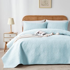 WURUIBO Full/Queen Quilt Set Sky Blue, Microfiber Lightweight Bedspreads, Ultrasonic Embossed Solid Coverlet, Thin Bedding Set for All Season, Soft Breathable Bed Cover(1 Quilt, 2 Pillow Shams)