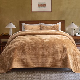 EVERGRACE Velvet Quilt Set King Size, Luxurious Soft Striped Channel Bedding Set, Lightweight Velvet Comforter for All Season, Oversized Bedspread Coverlet with 2 Matching Shams, Gold Yellow