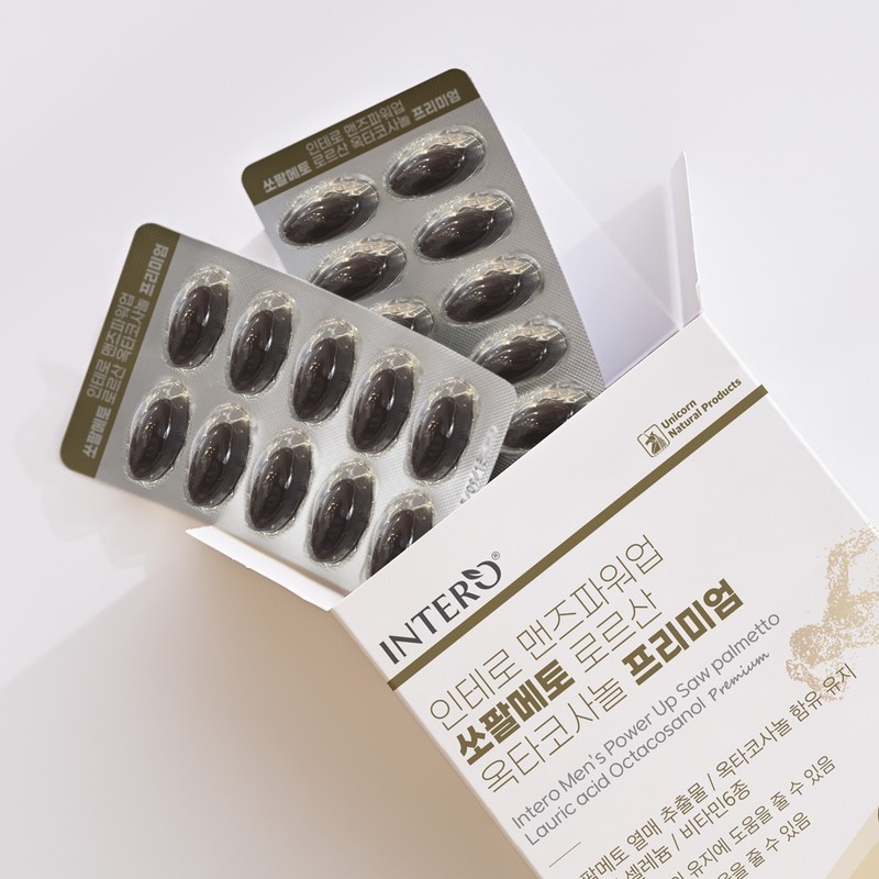 Saw palmetto octacosanol lauric acid nutritional supplement for men's prostate