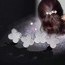Wendalern Boho Rhinestone Flower Hair Clip Crystal Floral Cluster Hair Pin Clip Silver Four-Leaf Clover Non-Slip Metal Hair Clips Wedding Headwear Hair Styling Accessories for Women