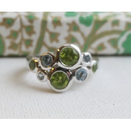 Peridot and Blue Topaz Gemstone Cocktail Sterling Silver Ring US Size 8 / Diameter 18.2