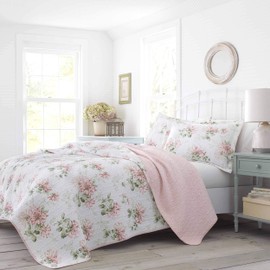 Laura Ashley - King Quilt Set, Cotton Reversible Bedding with Matching Shams, Home Decor Ideal for All Seasons (Honeysuckle Pink, King)