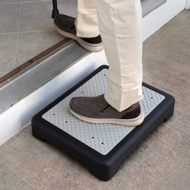 Hoovy 3.5” Step Riser – Portable One Step Stool for Elderly & Disabled –Antislip Half Step for Indoor & Outdoor Stairs, Cars, Bed, Chair, Shower – Lightweight Mobility Safety Tread for Up to 400lbs