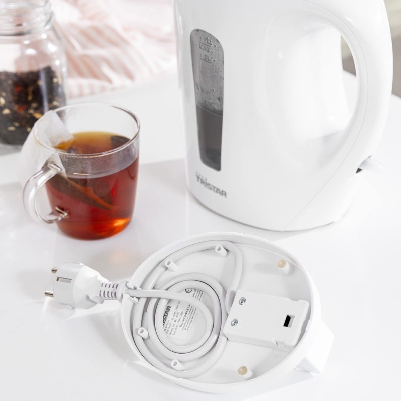 Tristar WK-3380 Kettle with 1.7 L Capacity - Removable Filter