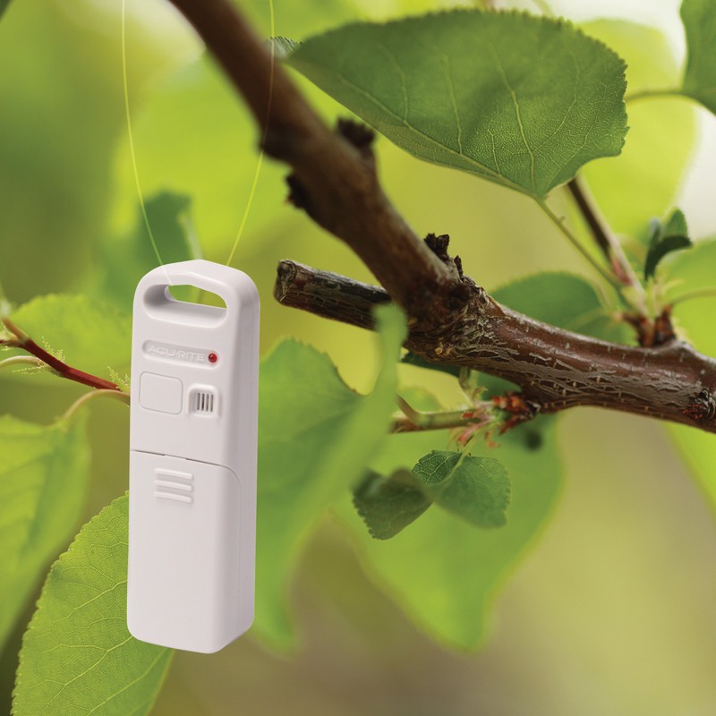 AcuRite 00606 Wireless Indoor/Outdoor Thermometer with Clock, 0.2