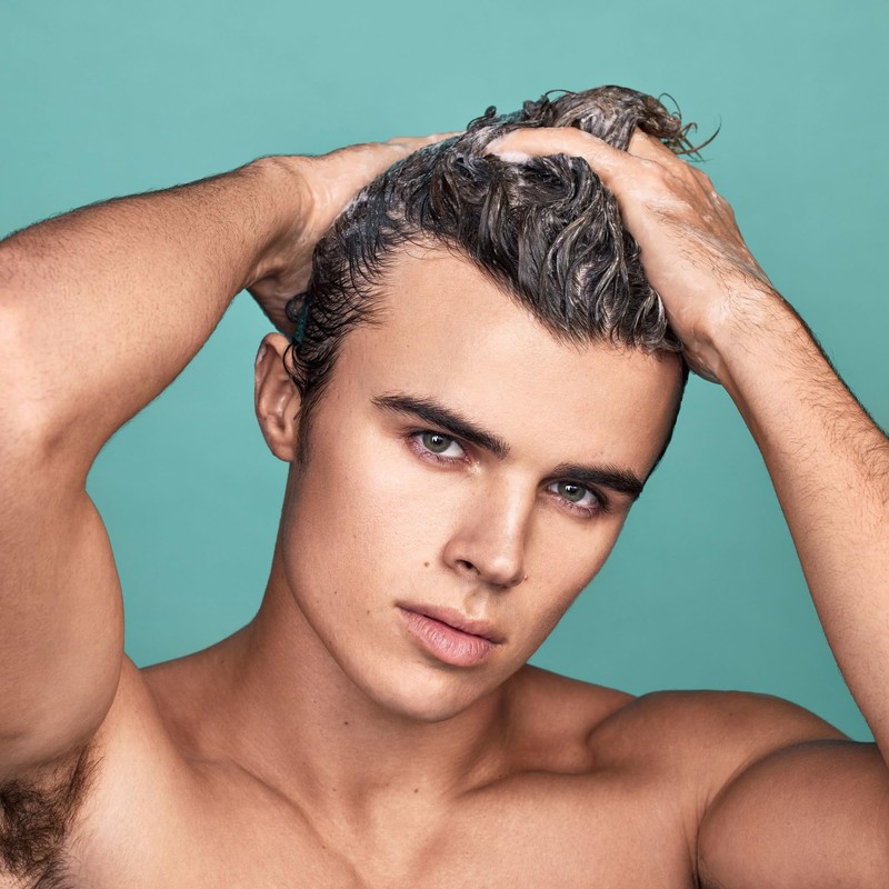 HUSH & HUSH - DeeplyRooted® Shampoo – Exfolierendes & sanft