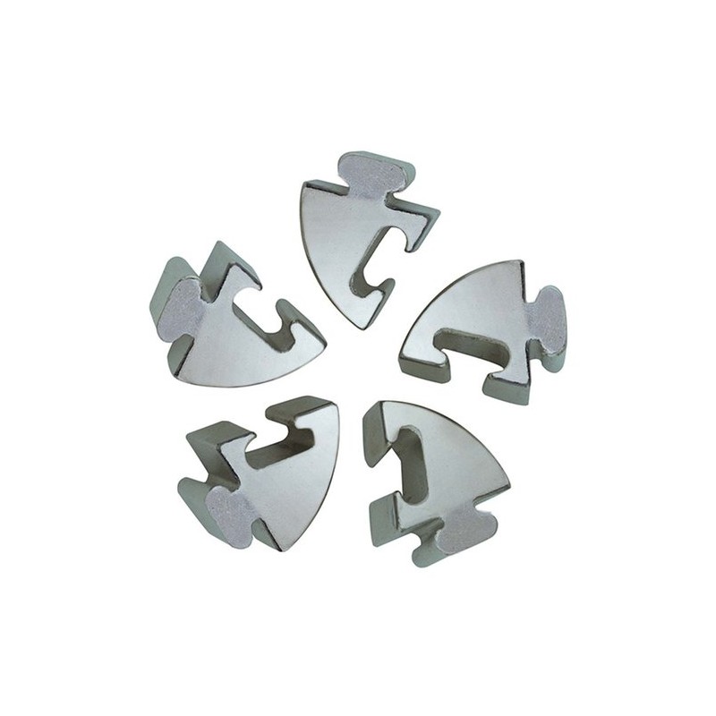 Intellectual three-dimensional puzzle game cast spiral