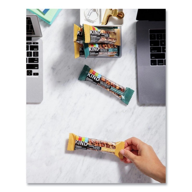 KIND 17211 1.4 oz. Cranberry Almond Nutrition Boost Bar (12/BX)