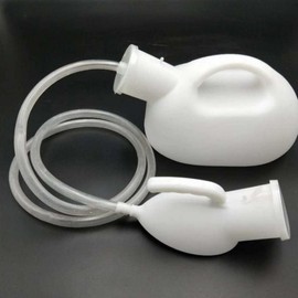 Simple portable bed, hospital bed, urinal, saliva, urine container, elderly, simple hospital use Camping 1 bed urinal bucket - white