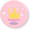 wet n wild Exfoliante labial mimado.