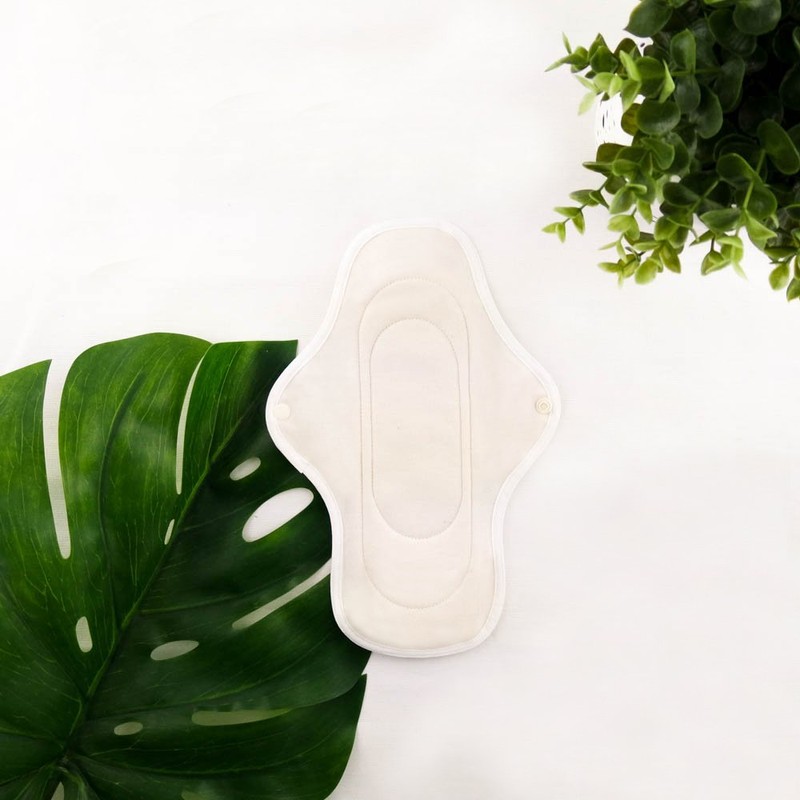 Hannahpad Organic Medium Sanitary Cloth Pad Extra Grip, Medium