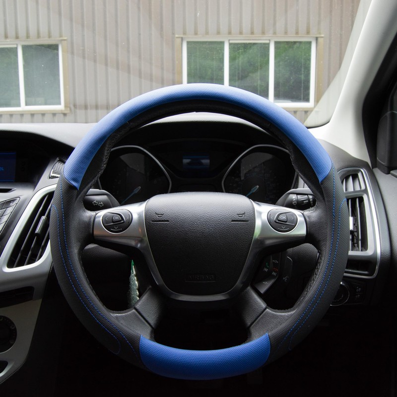 Sakura Barnet Steering Wheel Cover, Blue