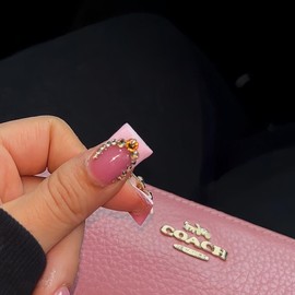 Pink French Tips Press on Nails Medium Duck Fake Nails with Gold Butterfly Bow Rhinestone Charm Design Duckbill False Nails Glossy Skin Tones Stick on Nails Summer Nails for Women Girls Manicure 24Pcs