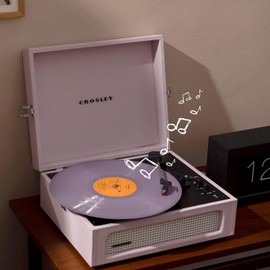 CROSLEY Crosley Voyager Amethyst - Bluetooth Portable Turntable