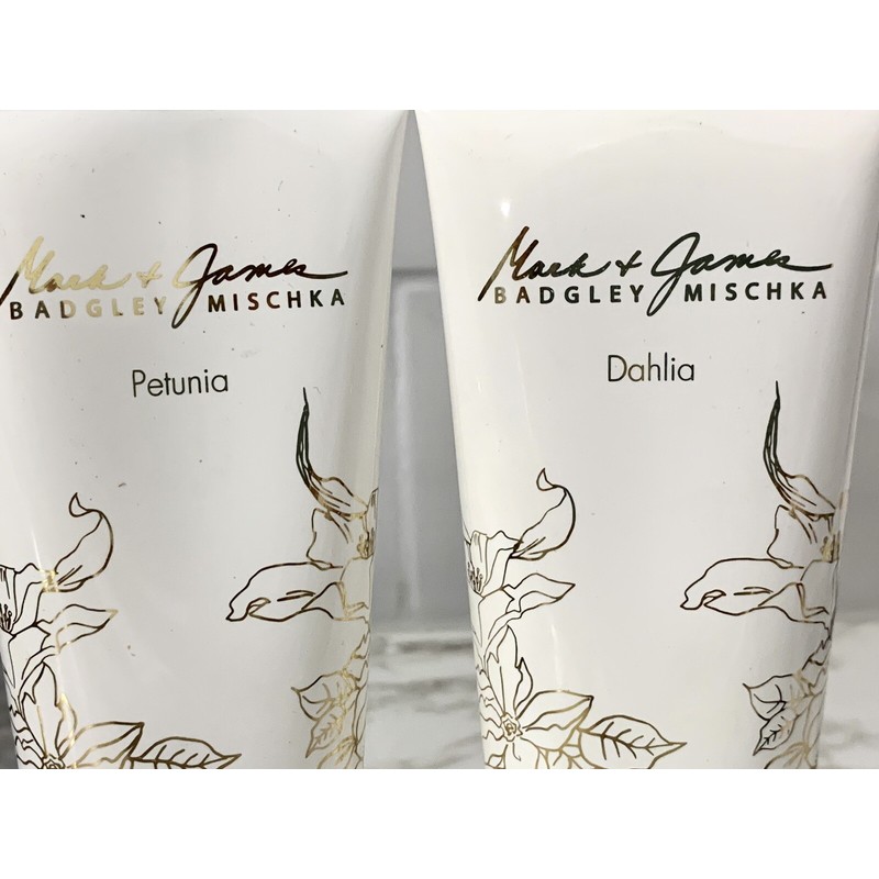 Badgley Mischka 2X Badgley Mischka perfumed body lotion ~ Petunia