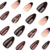 Uñas postizas de color marrón oscuro con punta francesa y