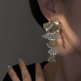 Two Tone Shell Dangle Earrings for Women Trendy Seashell Long Dangle Earrings Summer Beach Earrings Gold Silver Statement Earrings Jewelry Gifts for Girls