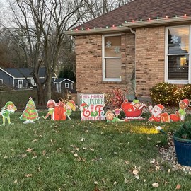 VictoryStore Christmas Elf Yard Signs, Under Elf Surveillance Decorations Made in USA, Incldues Stakes, 19678