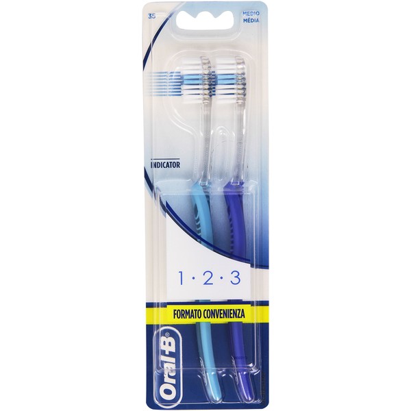 Oral-B Manual Toothbrush, Ergonomic Handle, Maximum Comfort and Control, Reaches the Most Difficult Areas, Effective Cleaning, Medium Bristle Toothbrush, Size 2 Pieces, Blue and Light Blue