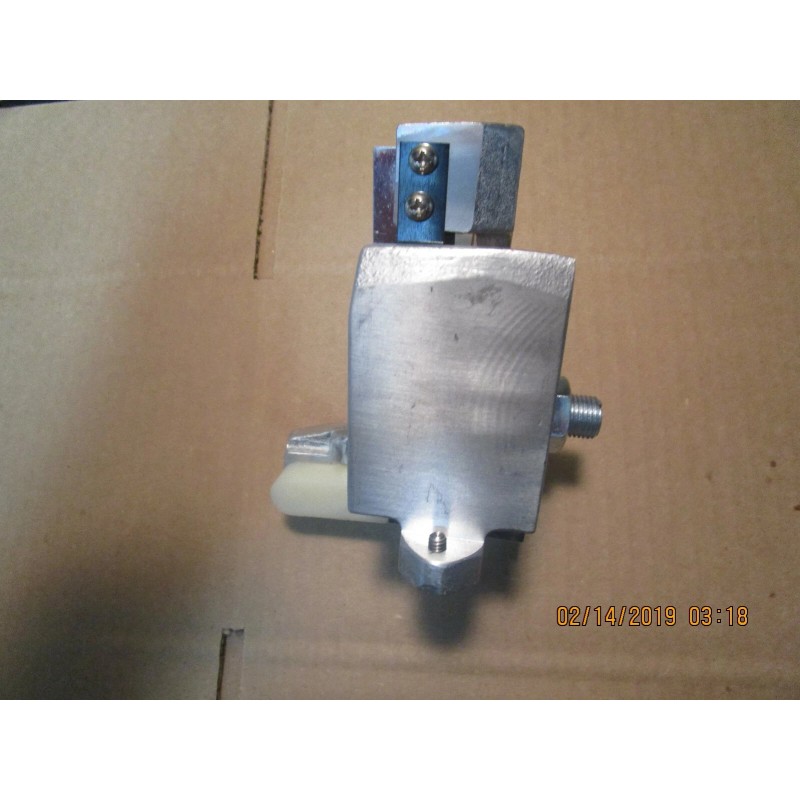 Hobart Saw Lower Guide & Cleaner Bracket Assembly Model 5614