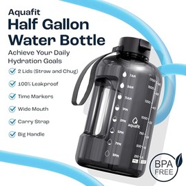 AQUAFIT - Botella de agua de 64 onzas con marcador de tiempo, tapa con popote y chug, botella de agua de gimnasio de medio galón sin BPA con asa, jarr