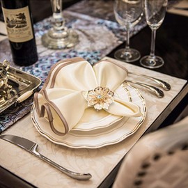 POGALA Flower Napkin Rings Set of 12 Gold Metal Napkin Holder Buckle for Cloth Napkins and Paper Napkins for Dinner, Wedding, St. Patrick's Day, Easter, Birthday, Thanksgiving Dining Table Decoration