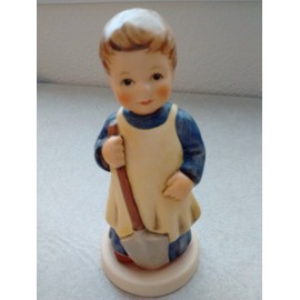 M.I. Hummel Figurine Garden Treasures